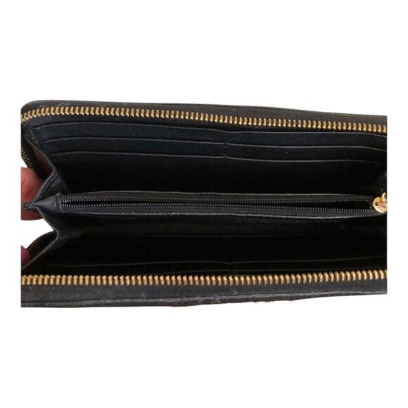 Michael Kors Classic Chic Black Saffiano Leather Zip Wallet Gold Hardware - Picture 8 of 15